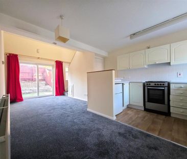 1 bedroom townhouse to rent - Photo 2