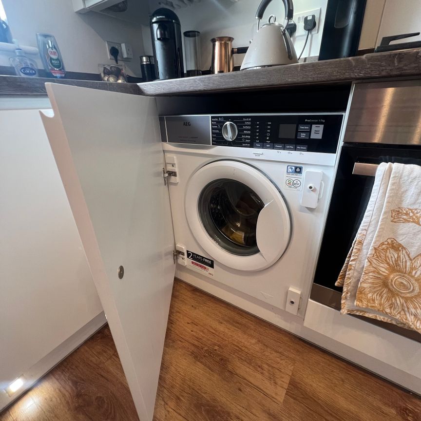 NEWTON LEYS - 3 BEDROOM HOUSE - Photo 1