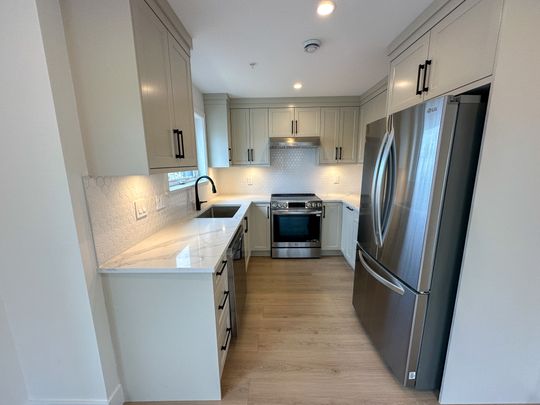 Brand New 3 Bed Townhouse | Langley | Double Garage | Unit 2 - Photo 1