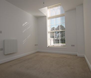 2 bed Flat for let - Photo 2