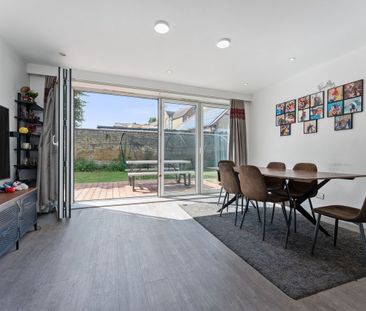 4 Bed Detached House, Whitstable Place, CR0 - Photo 6