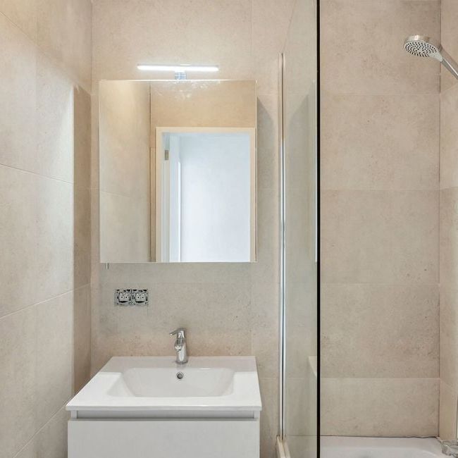 Duplex te huur in Antwerpen voor € 1.750 met 3 slaapkamers - Photo 1