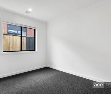 76 Palm Circuit, Beveridge, Vic 3753 - Photo 3