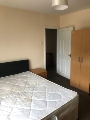 1 Bed Flat, Waller Avenue, LU4 - Photo 5