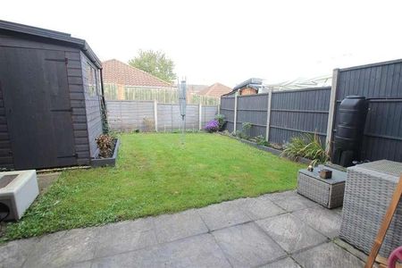 Woodside Park, Bordon, GU35 - Photo 4