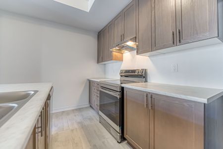 For Lease - 1112 Lockie Drive, Oshawa, Ontario - Photo 3