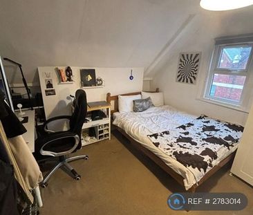 1 bedroom in a flat share to rent - Photo 1