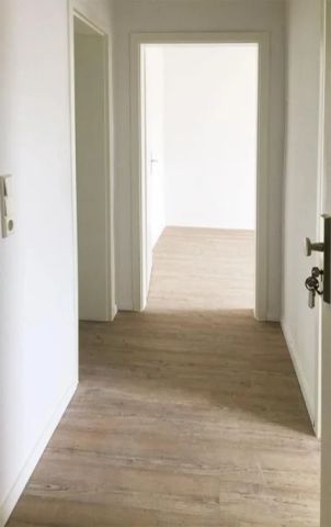 +++ Helle 2-Zimmerwohnung mit Balkon und Einbauküche +++ - Foto 4