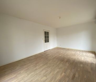 Location Appartement 2 pièces 50m² ST JEAN DE BRAYE 45800 - Photo 2