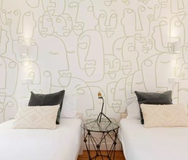 Sunny 2-bedroom apartment for rent near Teatro Bocage in Arroios - Photo 1