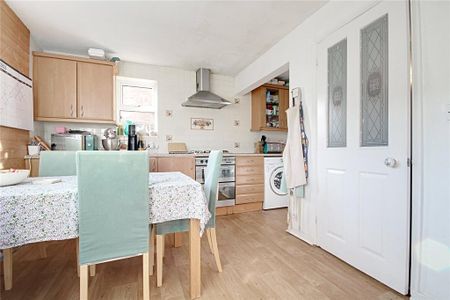3 bedroom end of terrace house to rent - Photo 5