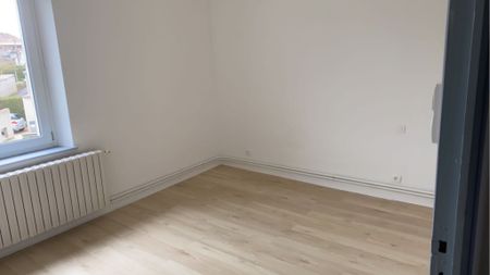 Location Appartement 3 pièces 75m² JOEUF 54240 - Photo 4