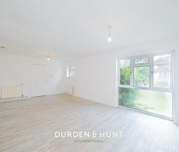 Moreton Road, Ongar - Photo 1