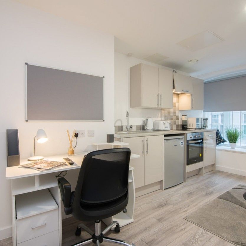 1 bed Studio for Rent - Photo 1