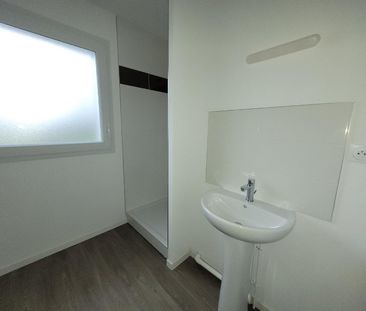 Location Appartement 2 pièces 49m² VALENCIENNES 59300 - Photo 4