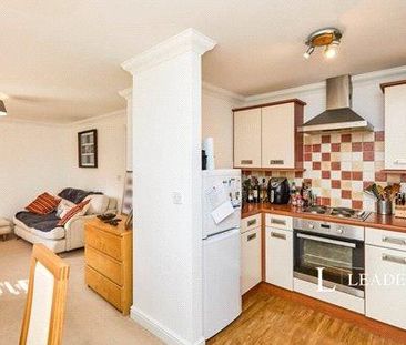 2 bedroom flat to rent - Photo 6