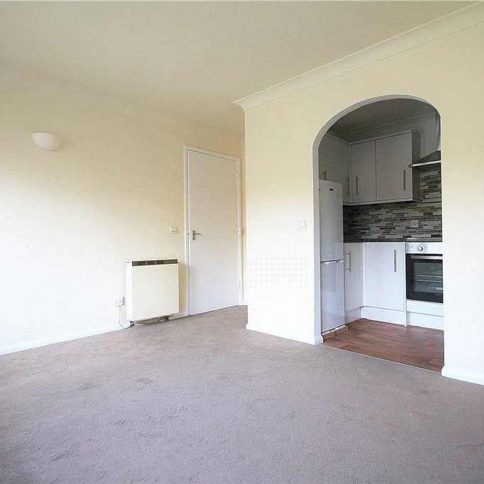 Studio to rent - Photo 1