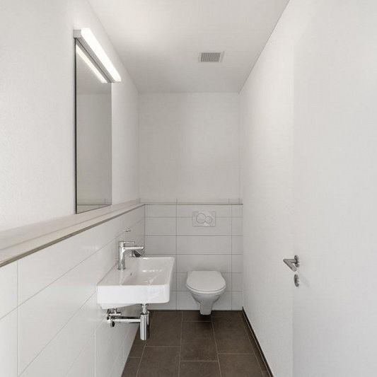 Helle und moderne Wohnung zu vermieten! - Photo 1