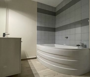 Location Appartement P3 Vue sur la vidalie rénové(e) Thiers - Photo 6