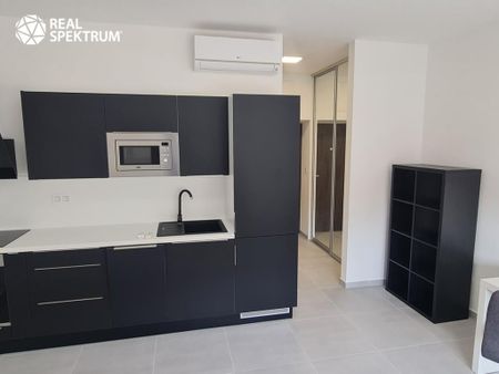 Pronájem bytu 1+kk 32 m2 - Fotografie 2