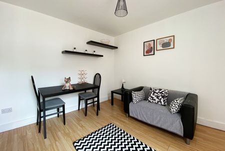 1 Bed Flat, Percy Road, LE2 - Photo 2