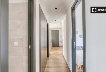 valencia, Valencian Community 46011