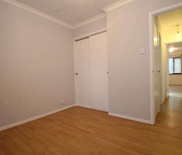 Turnpike Lane, Uxbridge, UB10 - Photo 4