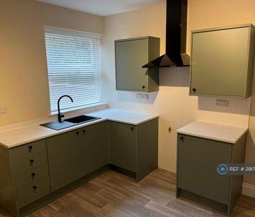3 bedroom end of terrace house to rent - Photo 4