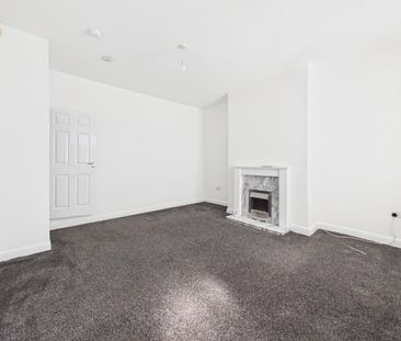 2 bedroom House To Let Total Size: 679 SQ FT - Photo 1