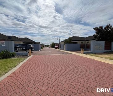 Low-Maintenance Living in a Quiet Hammond Park Complex! - Photo 4