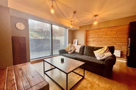 The Avenue - Photo 3