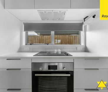 Modern, Low-Maintenance Living in Te Atatu Peninsula - Photo 1