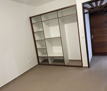 Location Appartement 3 pièces 70m² MATOURY 97351 - Photo 2