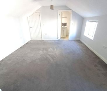 1 bedroom semi-detached house to rent - Photo 4