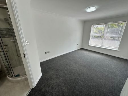 Clarendon Court, Clarence Road, Windsor,SL4 - Photo 5