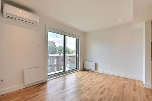 3195 Van Horne Avenue - Photo 1