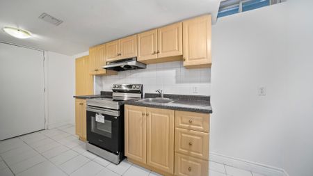 For Lease - 128 Breton Avenue Unit# Lower, Mississauga, Ontario - Photo 3
