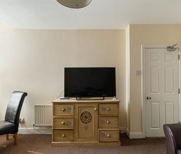 Biddlestone Road, Heaton, Newcastle Upon Tyne - Photo 6