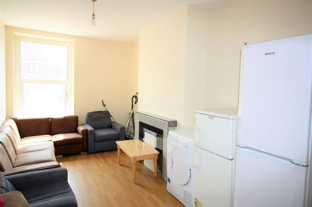 Woodville Road, Cardiff - Photo 1