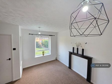 2 bedroom end of terrace house to rent - Photo 2