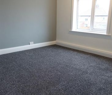 3 bedroom House To Let - Photo 5