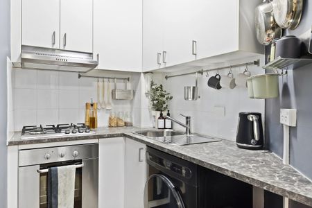 10/126 Victoria Street, Potts Point NSW 2011 - Apartment For Rent | Domain - Photo 3