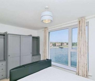 Barry, CF62 - Photo 6