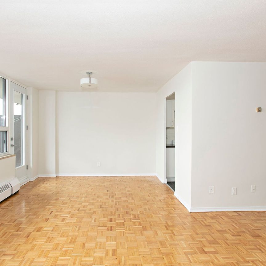 For Lease - 6200 Bathurst Street Unit# 912, Toronto, Ontario - Photo 1