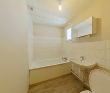 Location Appartement 2 pièces 38m² BUXEROLLES 86180 - Photo 2