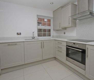 2 bedroom terraced house to rent - Photo 4