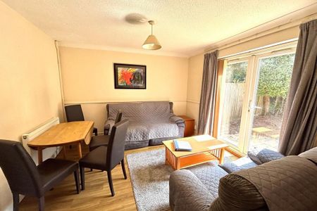 5 bedroom terraced house to rent - Photo 2