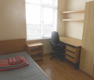 4 bedroom house to rent - Photo 3