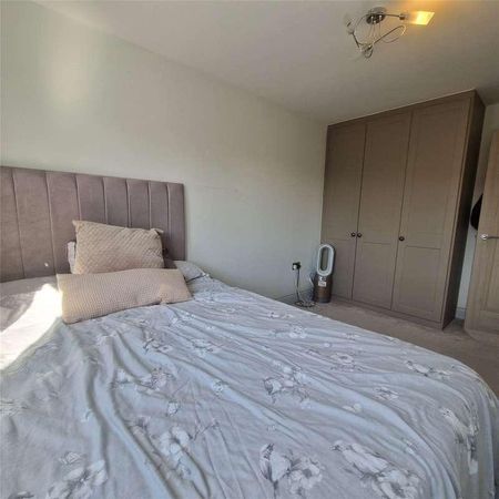 Victoria Road, Eton Wick, Windsor, Berkshire, SL4 - Photo 5