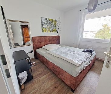 Modernisierte 3-Zimmer-Wohnung in Bremerhaven mit Balkon! - Foto 3